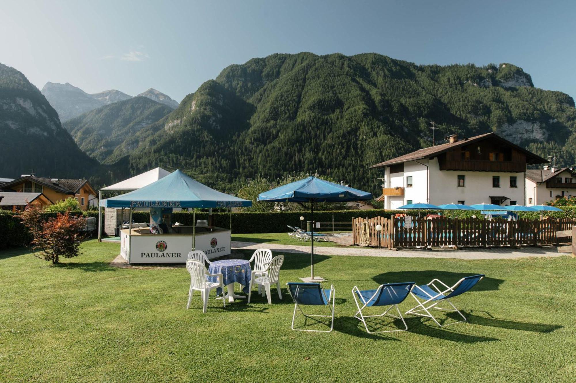 Hotel Al Bivio - Pizzeria, Pool & Sauna Imer Exterior photo